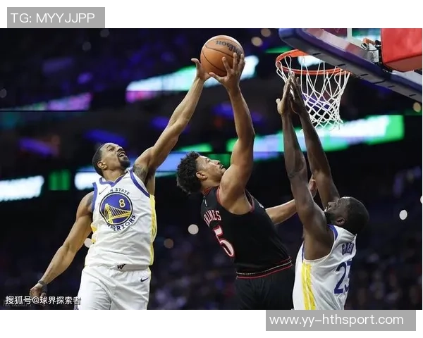 埃奇库姆关键补篮助球队逆转8中4贡献10分6板5助3断表现抢眼 埃奇库姆关键补篮助球队逆转8中4贡献10分6板5助3断表现抢眼