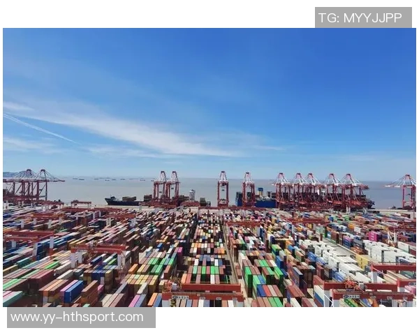 新赛季上海海港披冠军战袍再出发勇攀高峰续写辉煌传奇